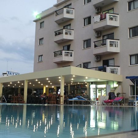 Livas Hotel Apartments Pernera Dış mekan fotoğraf