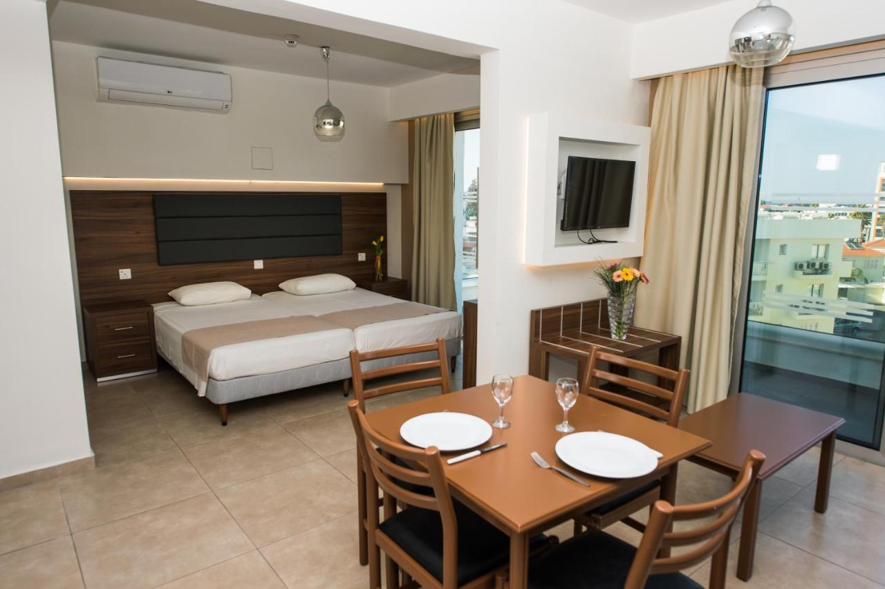 Livas Hotel Apartments Pernera Dış mekan fotoğraf