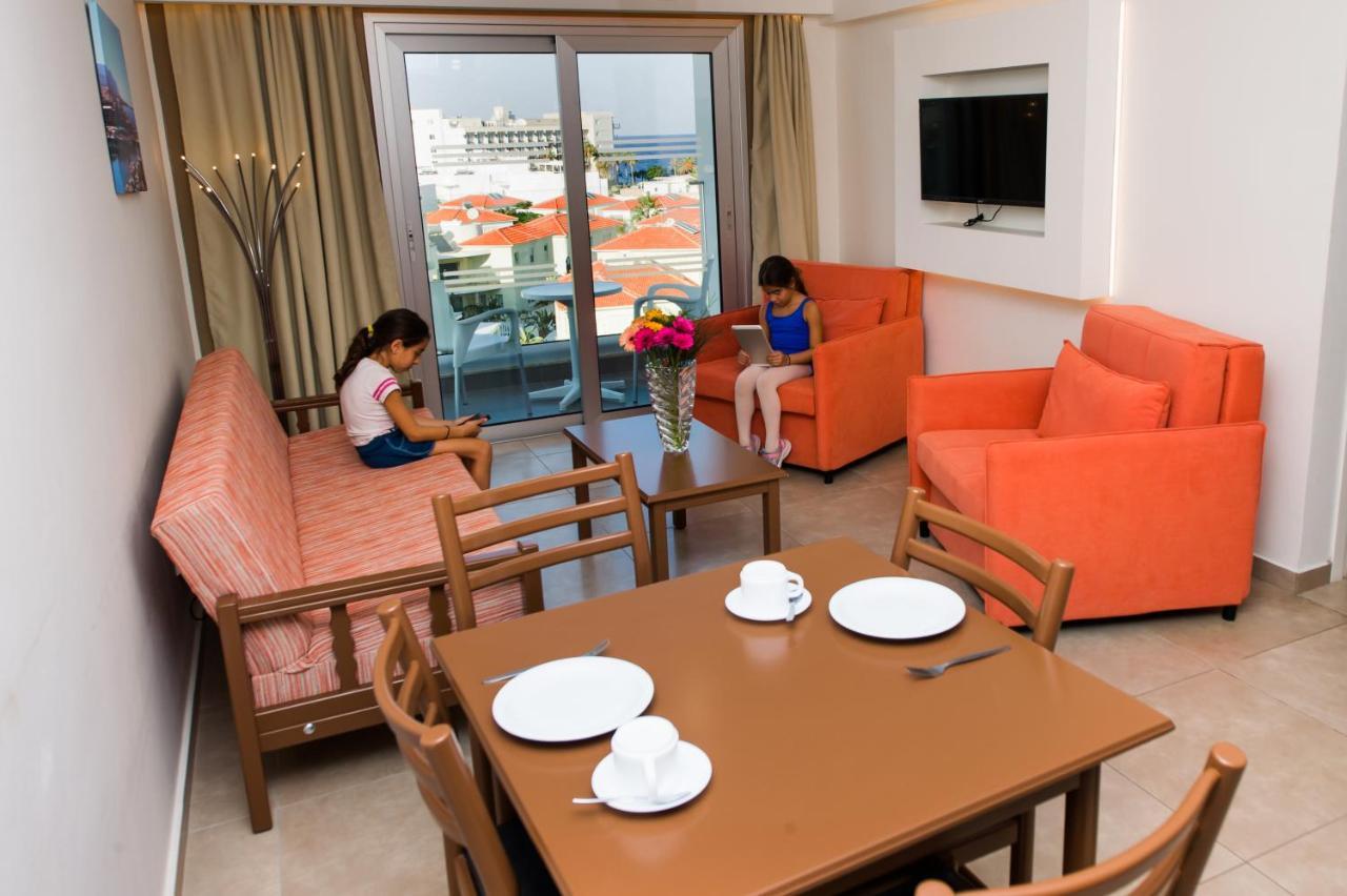 Livas Hotel Apartments Pernera Dış mekan fotoğraf