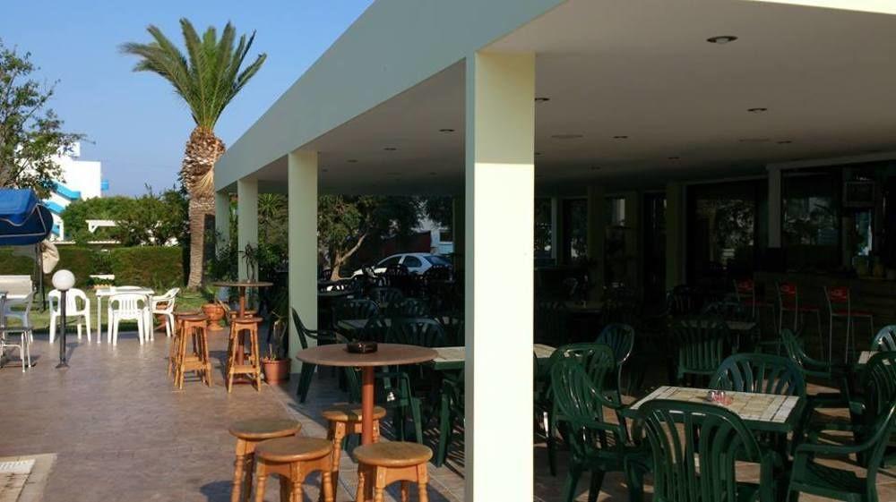 Livas Hotel Apartments Pernera Dış mekan fotoğraf