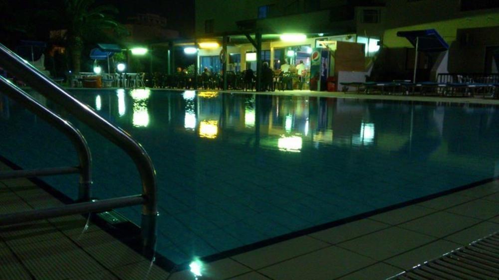 Livas Hotel Apartments Pernera Dış mekan fotoğraf
