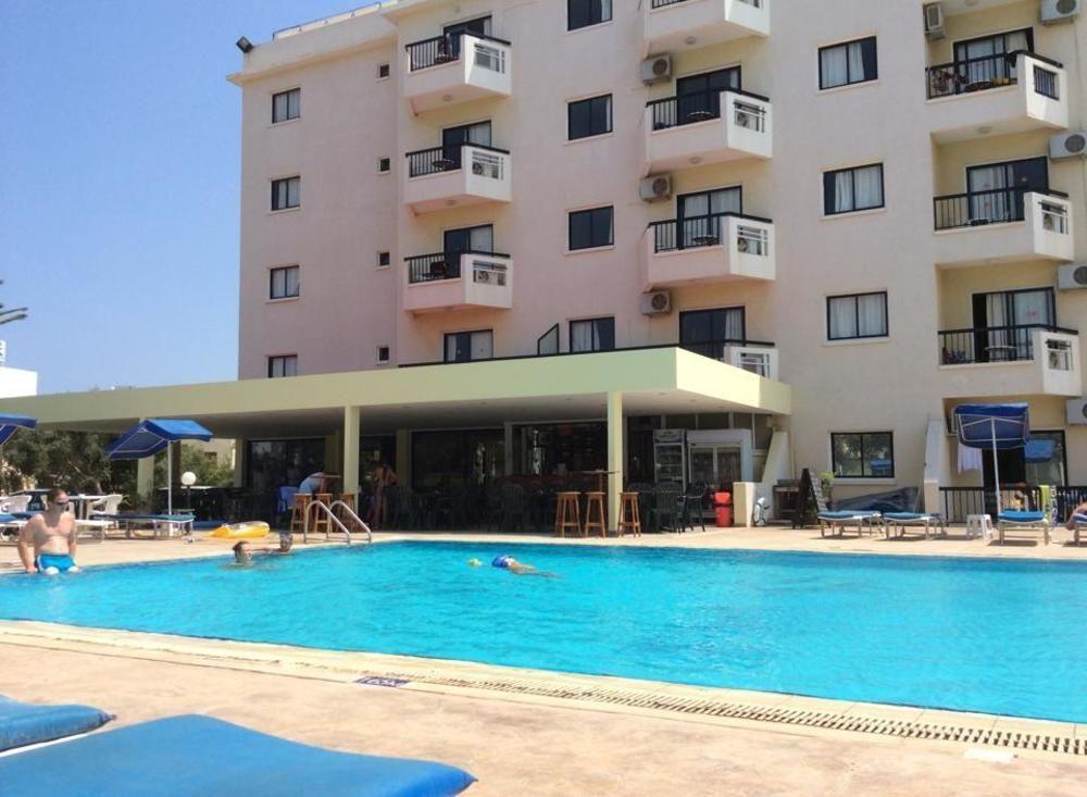 Livas Hotel Apartments Pernera Dış mekan fotoğraf