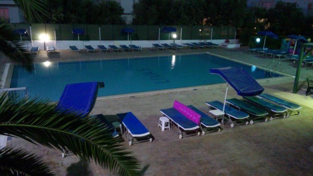 Livas Hotel Apartments Pernera Dış mekan fotoğraf