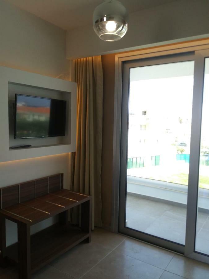 Livas Hotel Apartments Pernera Dış mekan fotoğraf