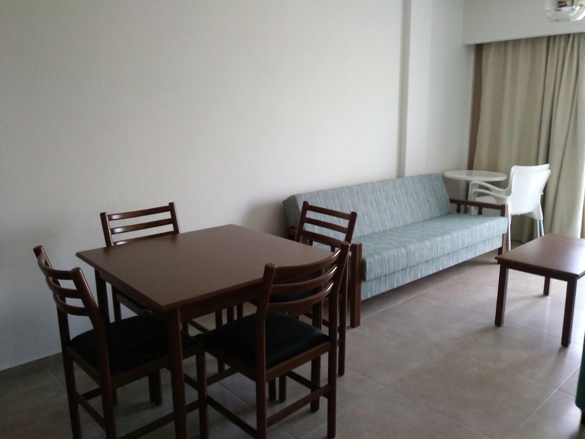 Livas Hotel Apartments Pernera Dış mekan fotoğraf