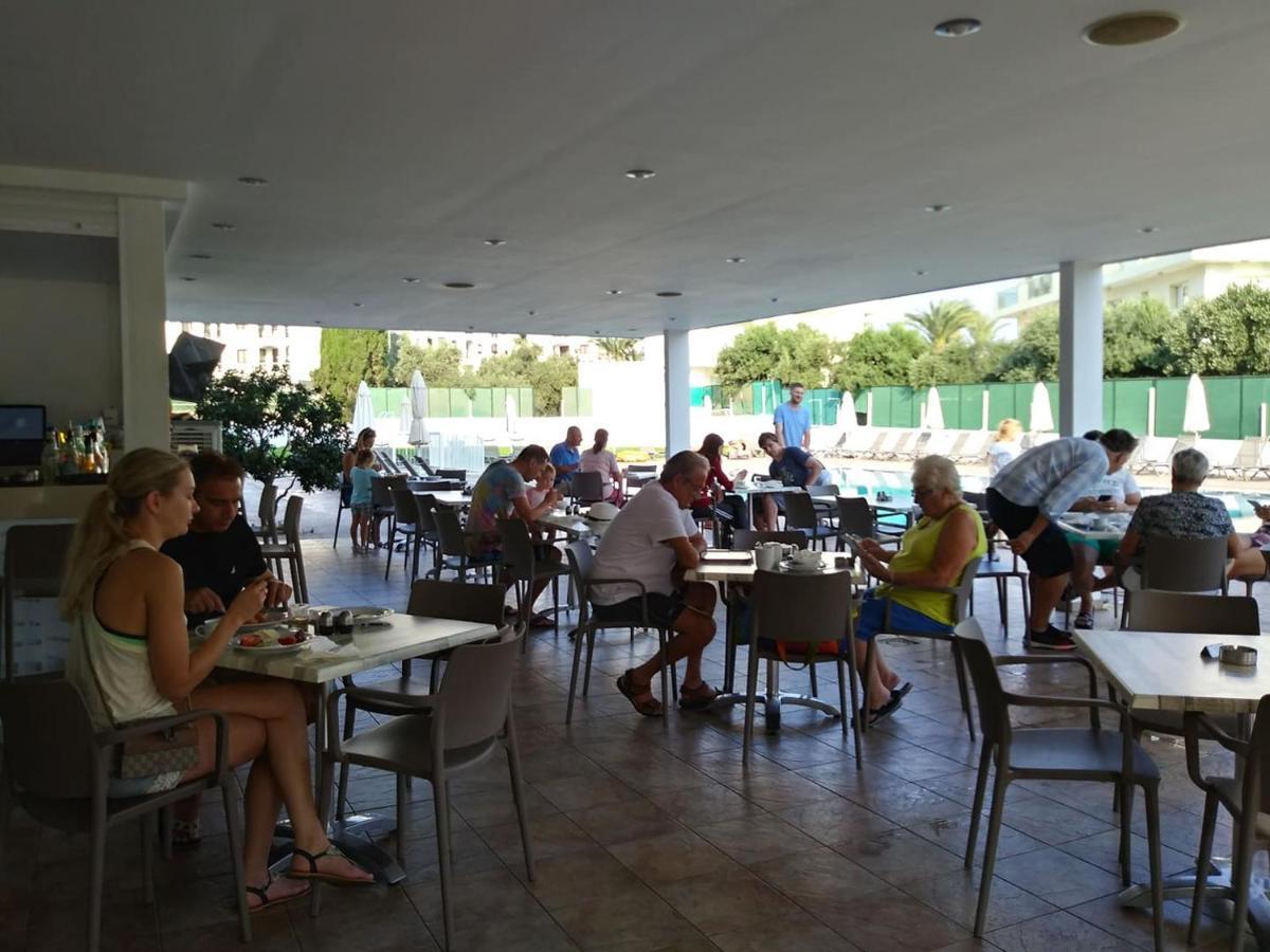 Livas Hotel Apartments Pernera Dış mekan fotoğraf